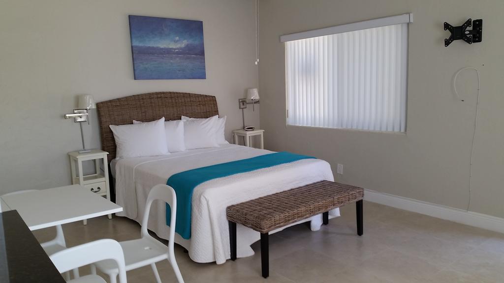 Hollywood Broadwalk Oceanside Hotel Rum bild