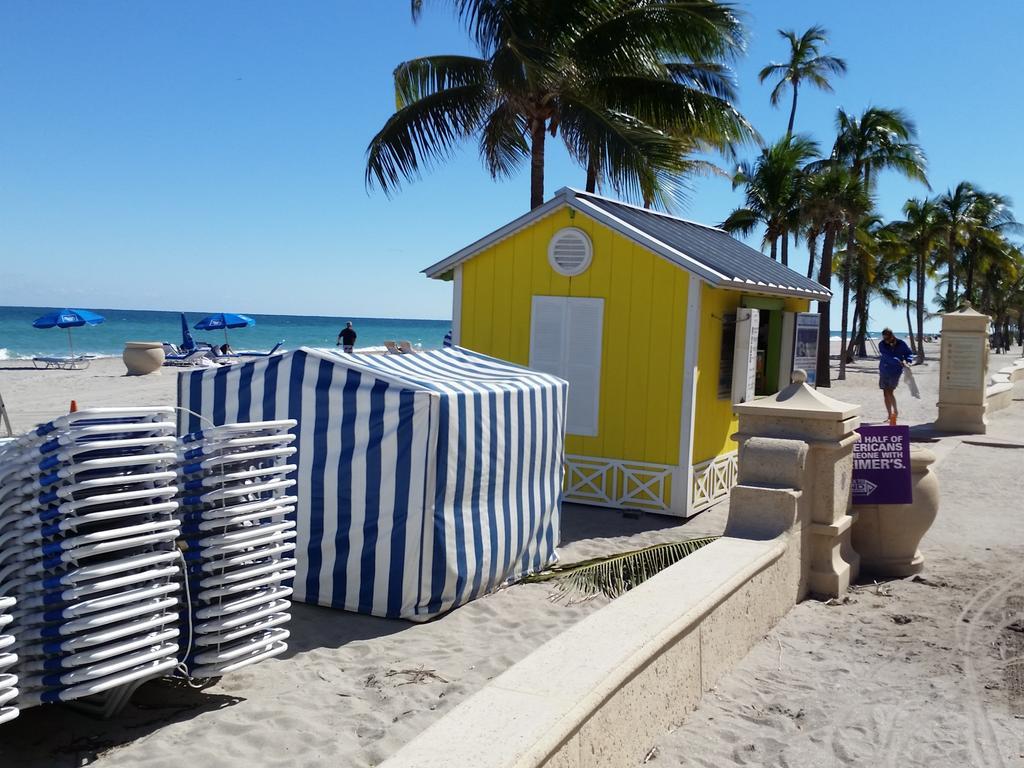 Hollywood Broadwalk Oceanside Hotel Rum bild